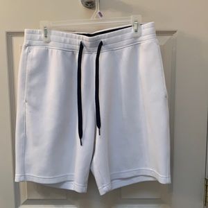 🚨Price Drop🚨 Hollister fleece shorts. Sweat shorts. White medium